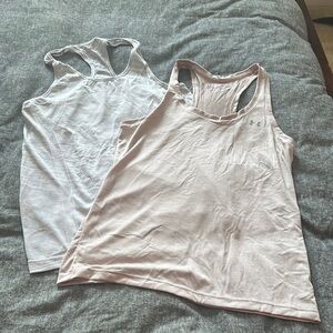 Under Armour Work out tanks- size S